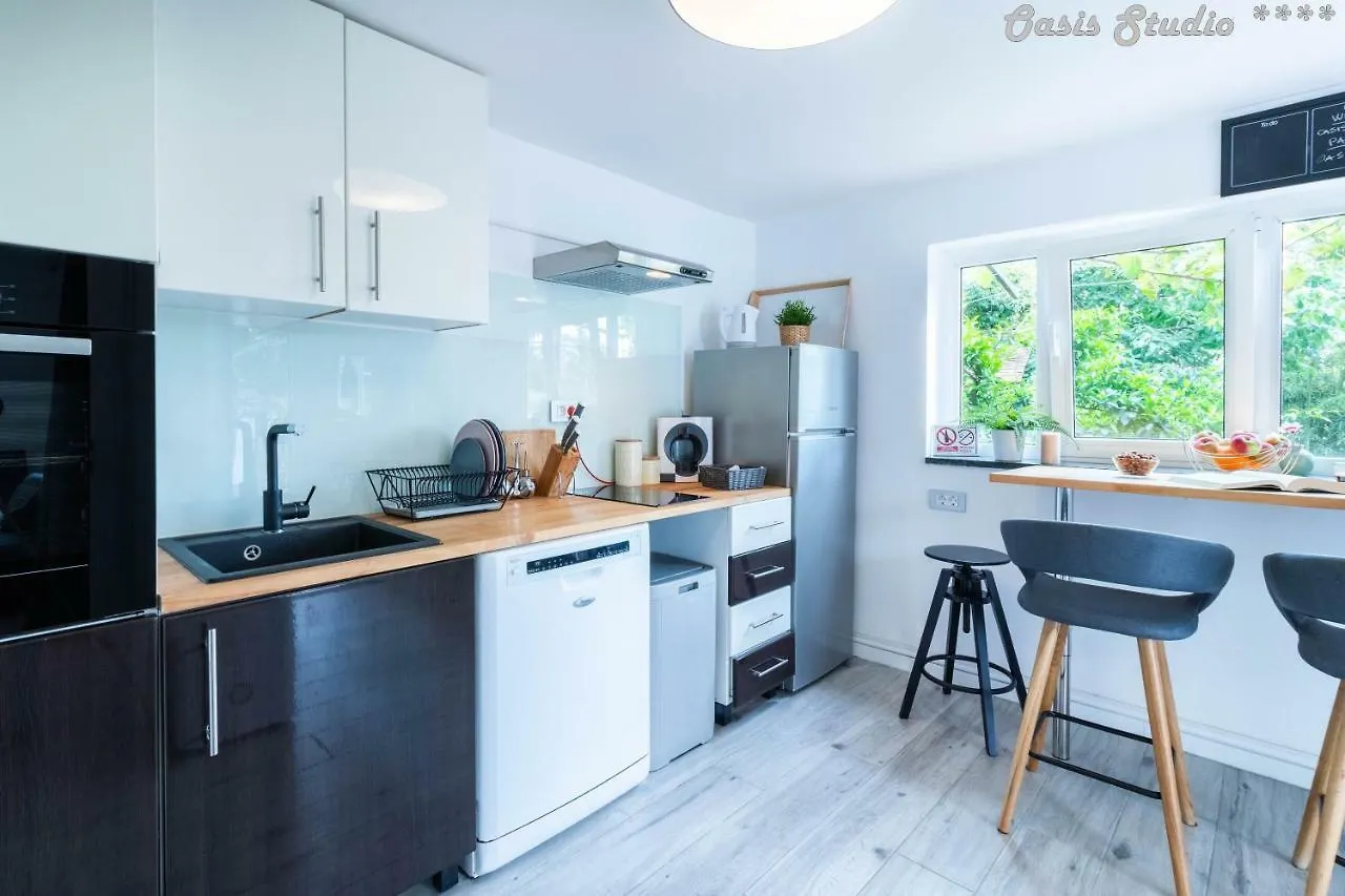 Oasis Apartments أوباتيا